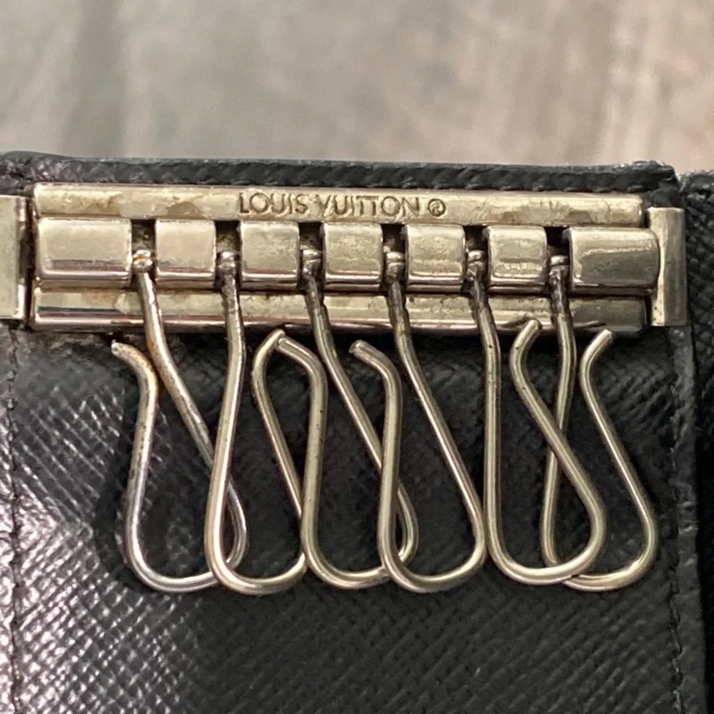 LOUIS VUITTON LV Damier Graphite 6 Key Holder